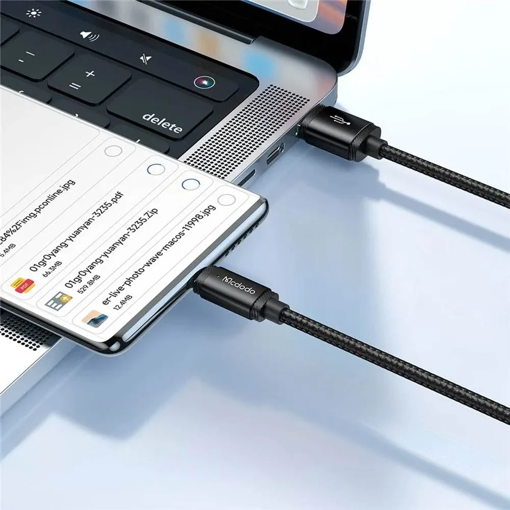 Câble Data USB vers USB-C Mcdodo 120W (avec LED) 1.5m Noir — vue 4