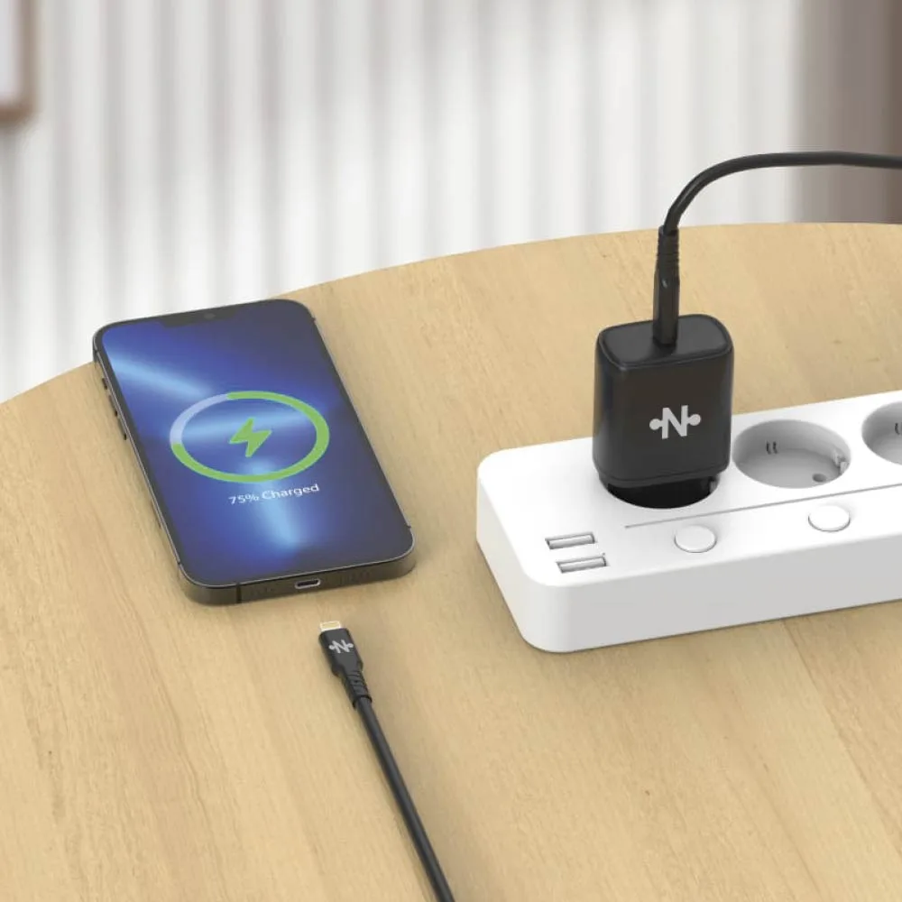 Chargeur Secteur USB-C CONNECT Charge Rapide 25W avec Câble Data Type-C vers Lightning (1m) Noir — vue 2